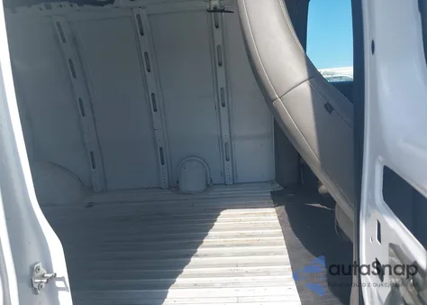 2021 Chevrolet Express Cargo Rwd 2500 Regular Wheelbase Wt из США, поврежденный, VIN 1GCWGAFP0M1222621